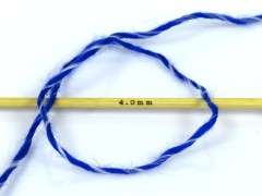 Rihanna - modrobílá